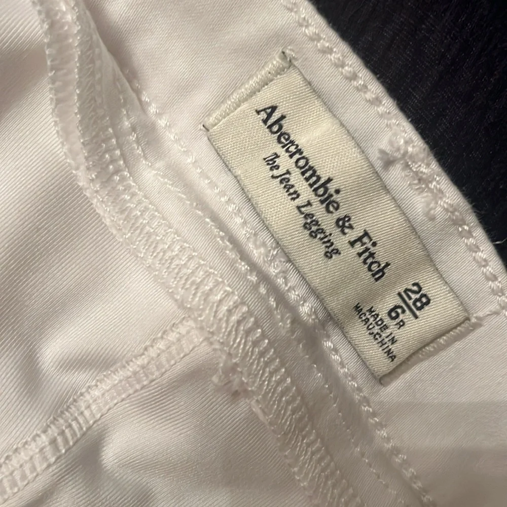 Abercrombie & Fitch White Women's Maternity Jeggings